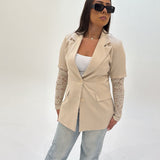 Blazer manche dentelle (beige)